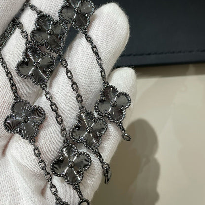 [Moco jewelrys]CLOVER 5 MOTIF BLACK BRACELET
