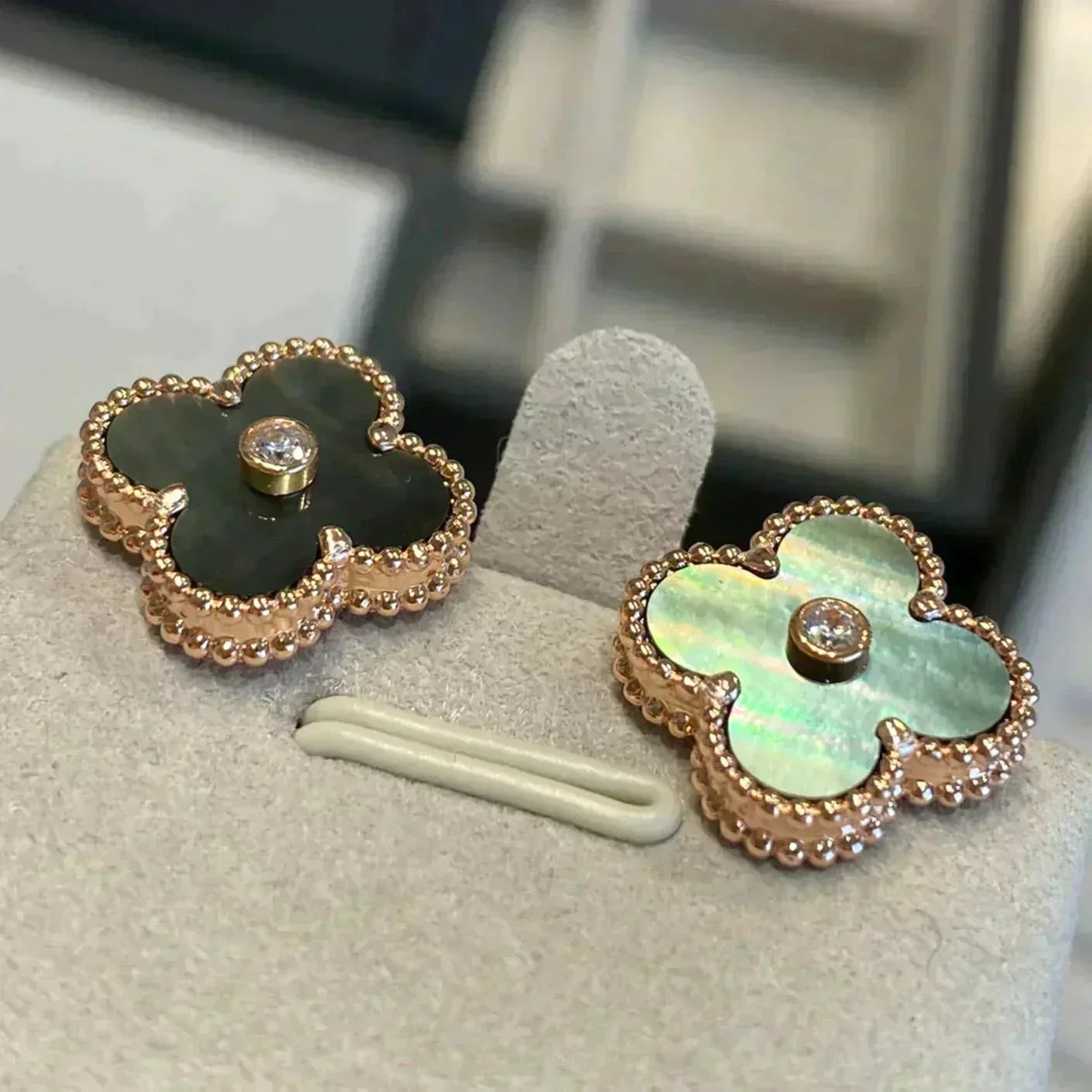 [moco jewelrys]CLOVER MEDIUM 1 MOTIFS GRAY MOP  DIAMOND EARRINGS