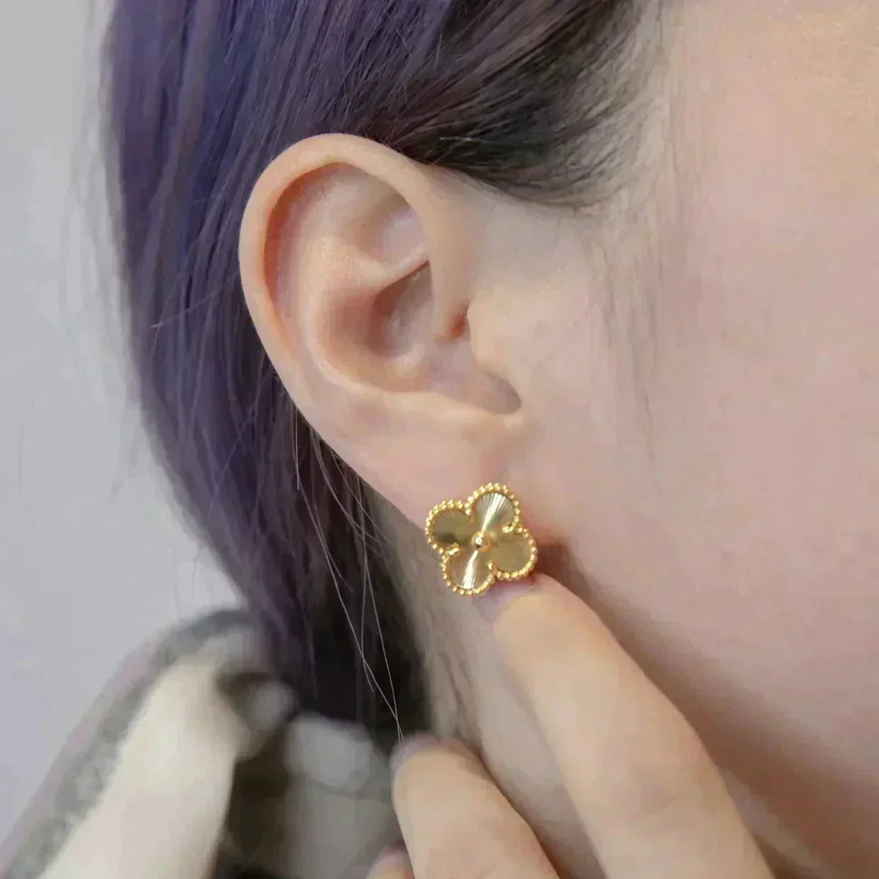 [moco jewelrys]CLOVER MEDIUM 1 MOTIFS LASER EARRINGS
