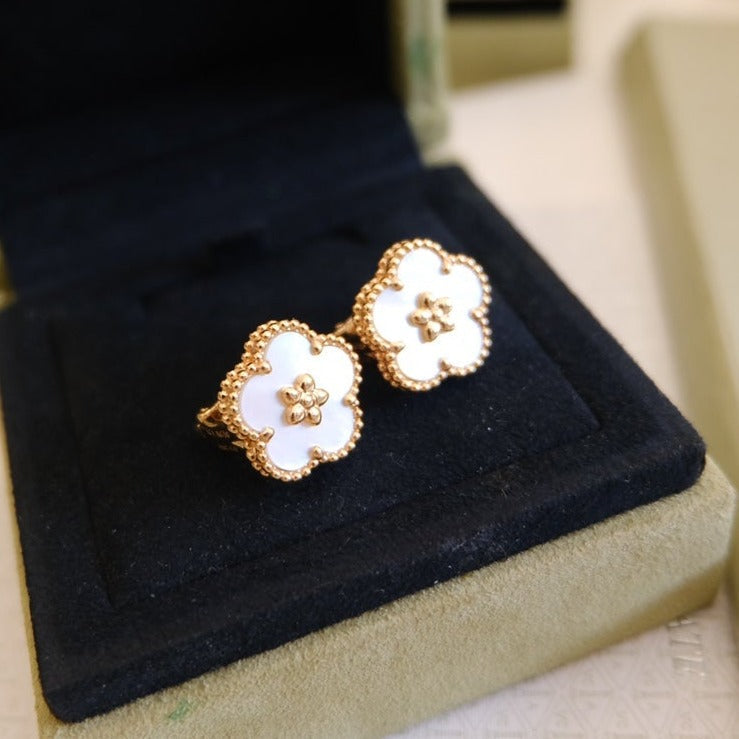 [moco jewelrys]LUCKY PINK GOLD WHITE MOP EARRINGS