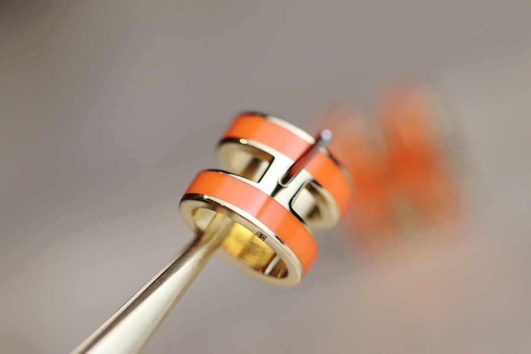 [moco jewelrys]MINI POP H EARRINGS ORANGE