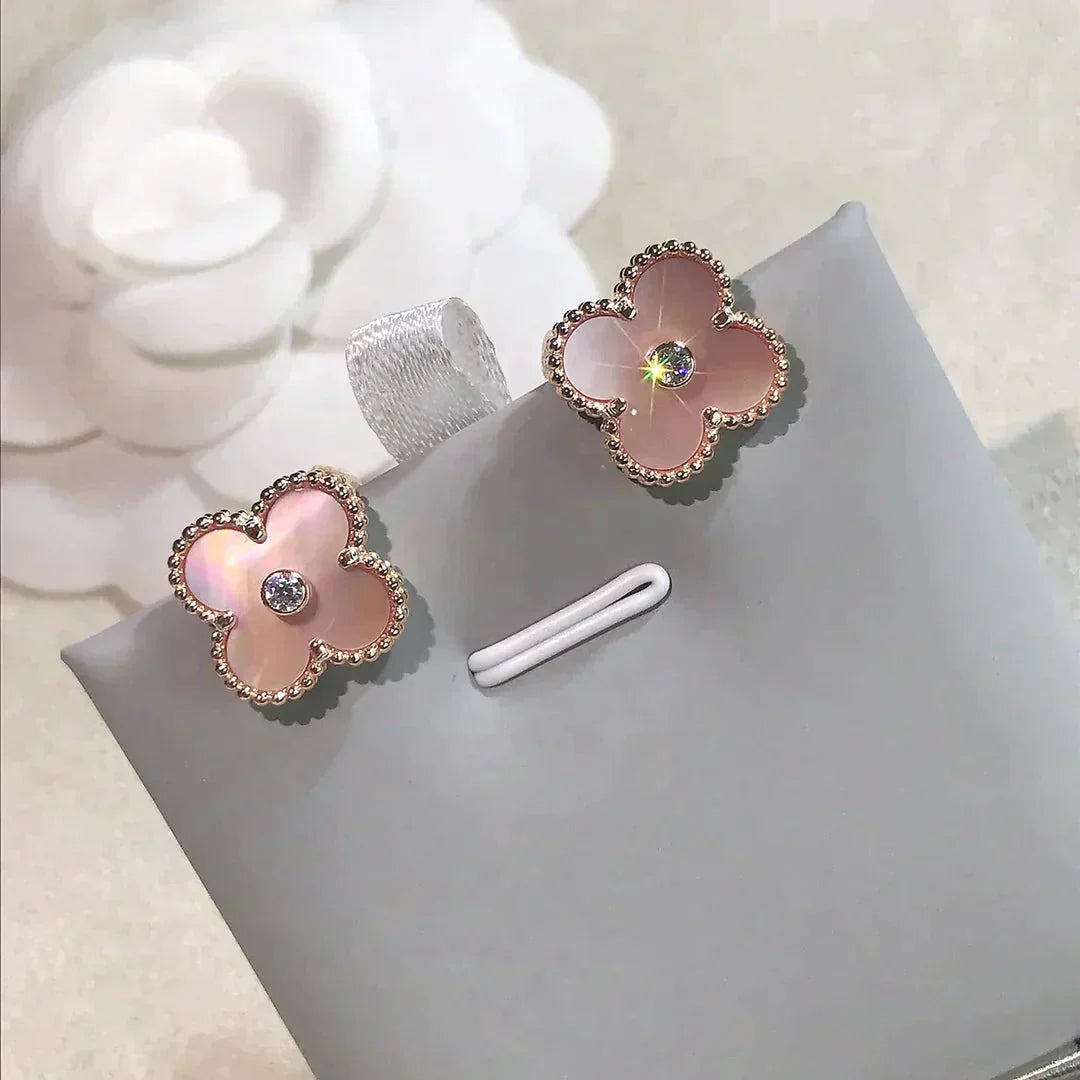 [moco jewelrys]CLOVER MEDIUM 1 MOTIFS  PINK MOP DIAMOND EARRINGS