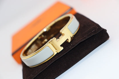 [moco jewelrys]H LIGHT BLUE BRACELET