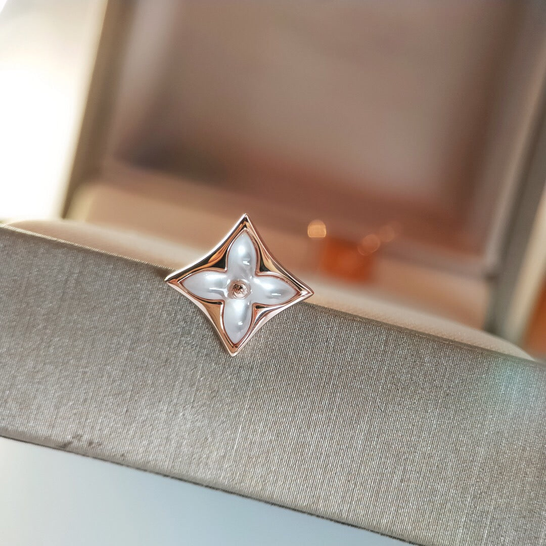 [moco jewelrys]STAR MOP PINK GOLD EARRINGS