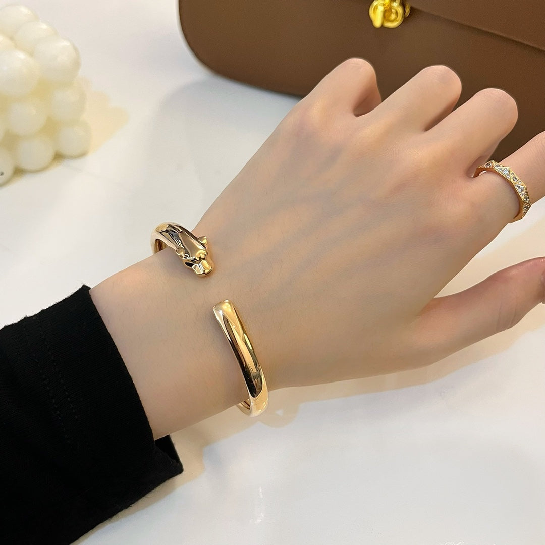 [moco jewelrys]PANTHERE GOLD OPEN BRACELET