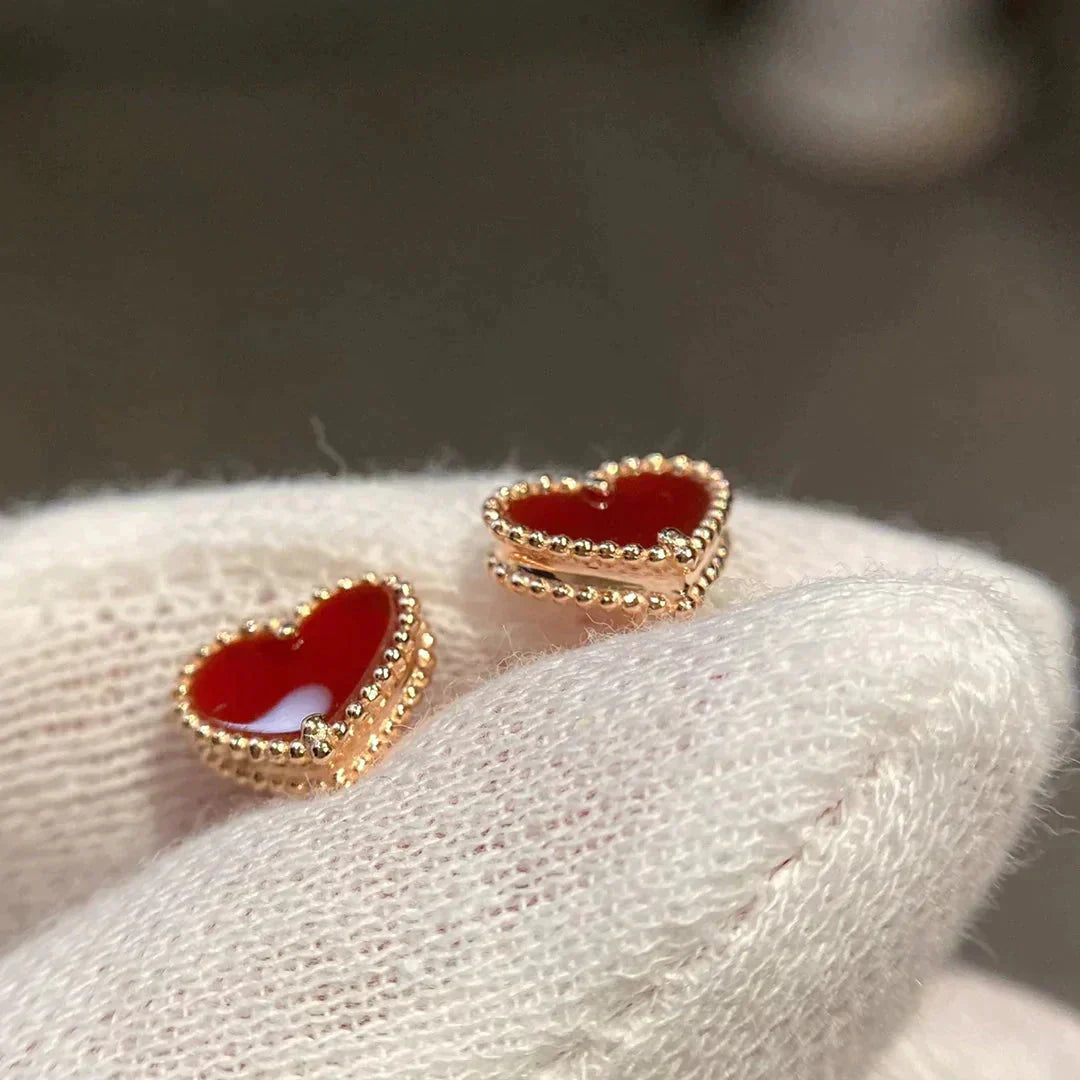 [moco jewelrys]HEART CARNELIAN STUD EARRINGS