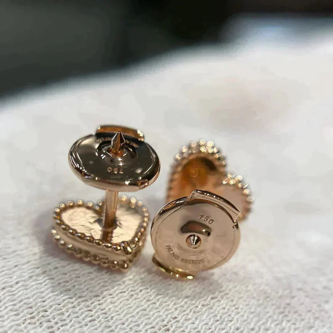 [moco jewelrys]HEART CARNELIAN STUD EARRINGS