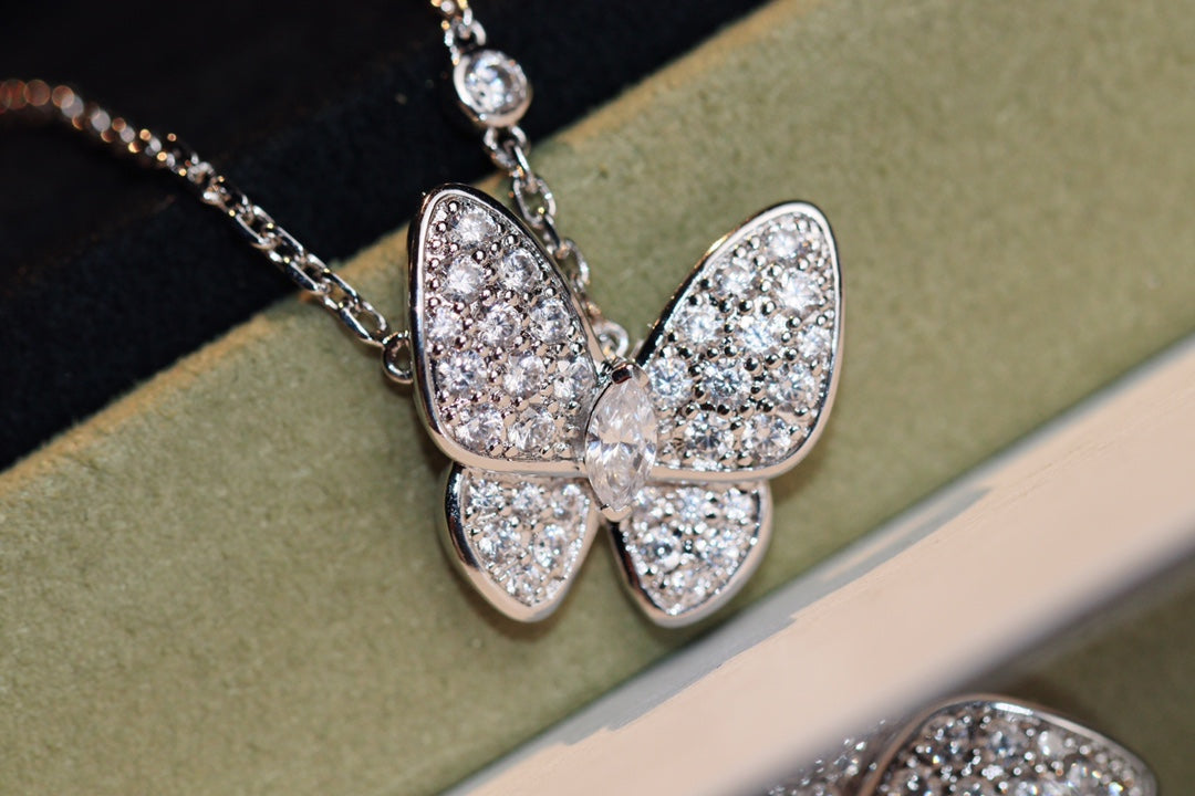 [moco jewelrys]BUTTERFLY DIAMOND NECKLACE