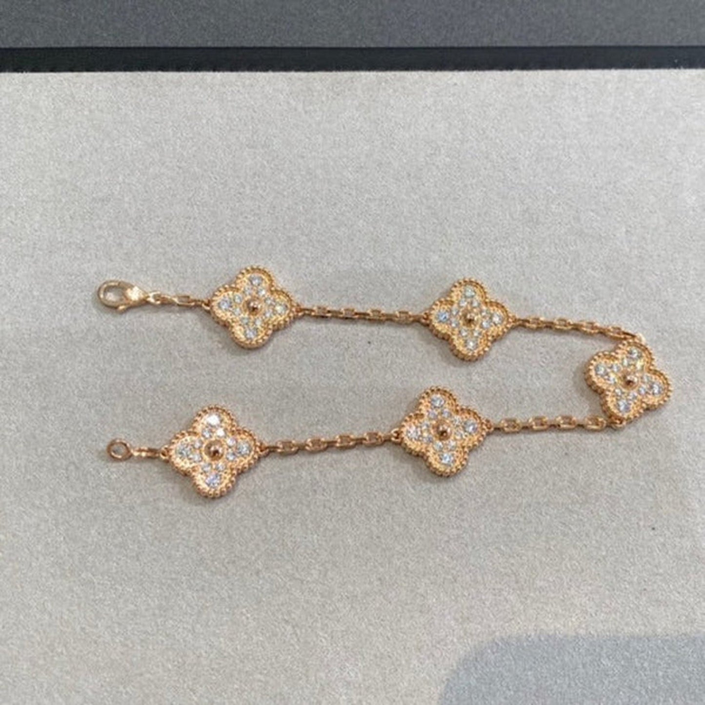 [Moco jewelrys] CLOVER 5 MOTIF FULL DIAMOND BRACELET COLLECTION
