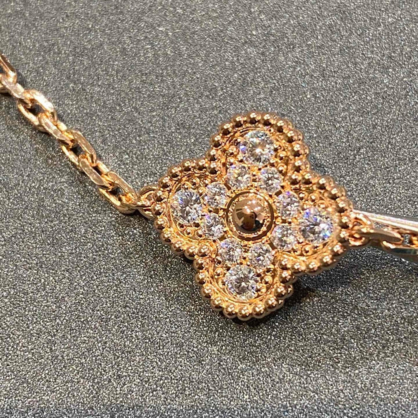 [Moco jewelrys] CLOVER 5 MOTIF FULL DIAMOND BRACELET COLLECTION