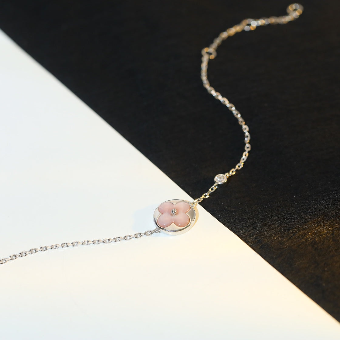 [moco jewelrys]SUN MOTIF PINK MOP SILVER BRACELET