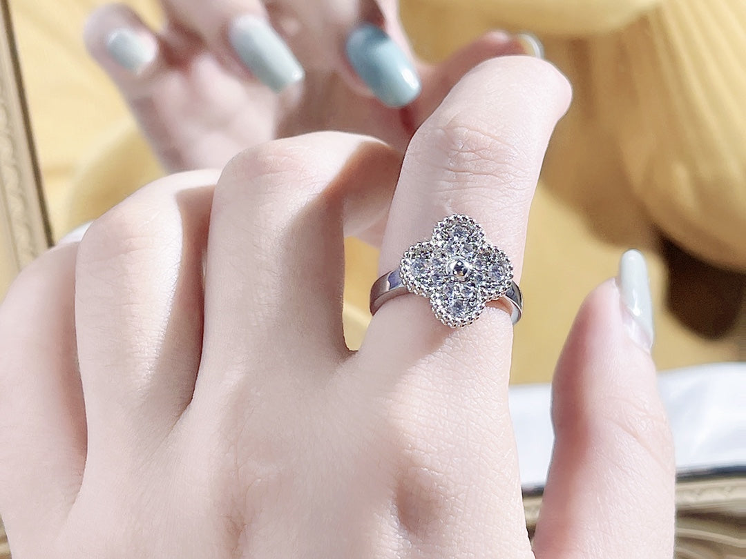 [moco jewelrys]CLOVER DIAMOND RING