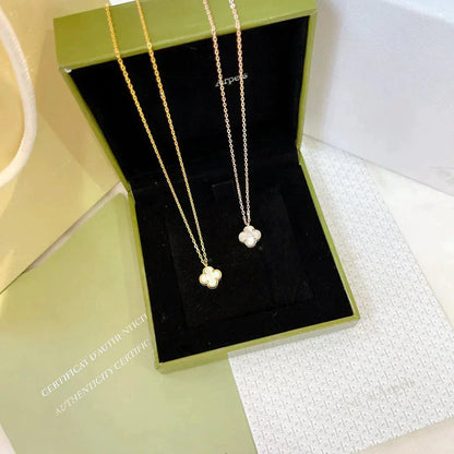 [moco jewelrys]CLOVER MINI 9.5MM WHITE MOTHER-OF-PEARL NECKLACE