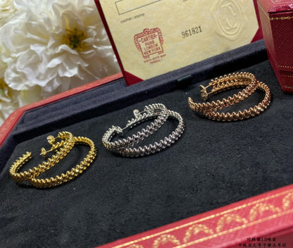 [moco jewelrys]CLASH LARGE HOOP EARRINGS