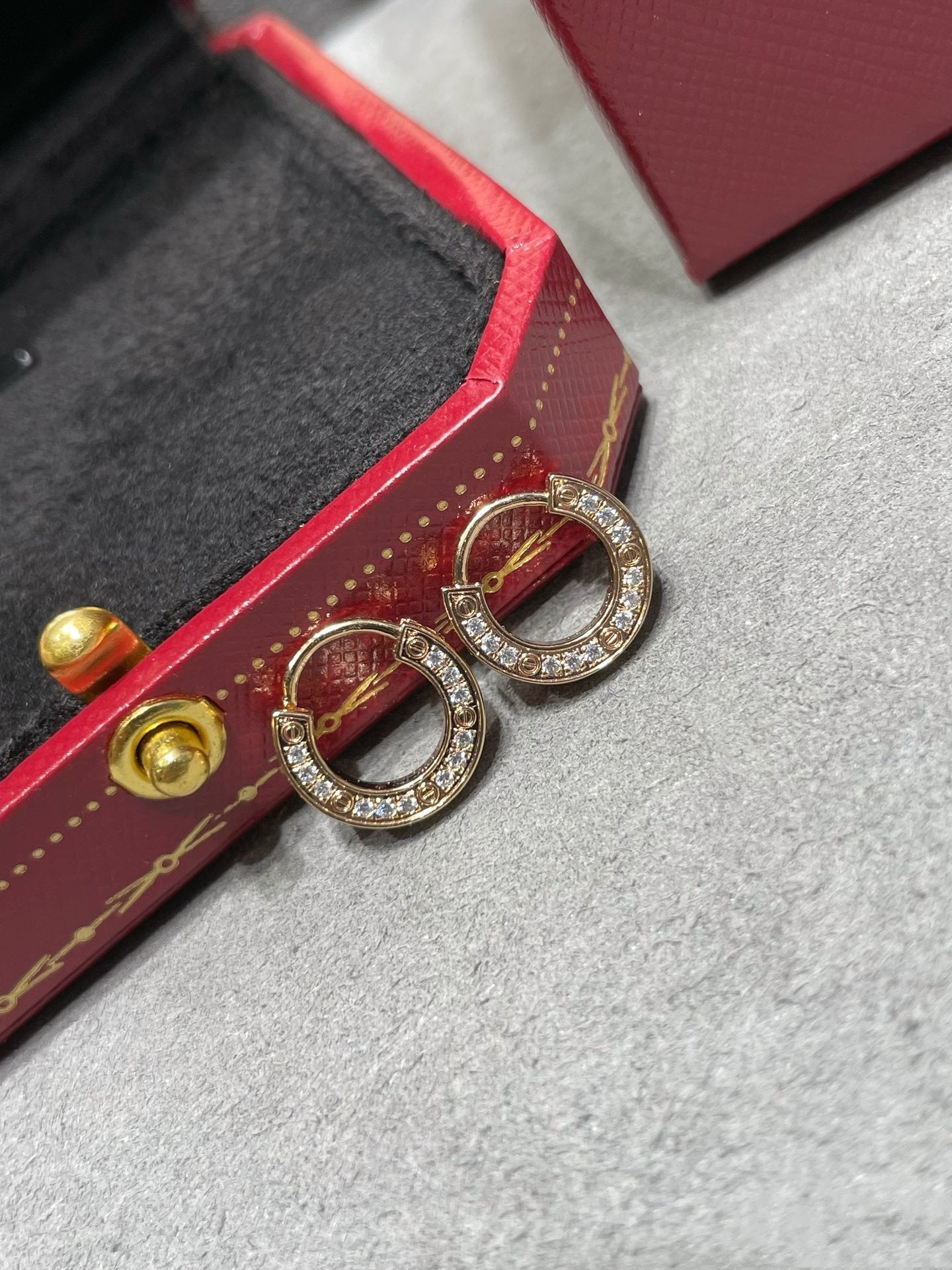 [moco jewelrys]LOVE DIAMOND EARRINGS
