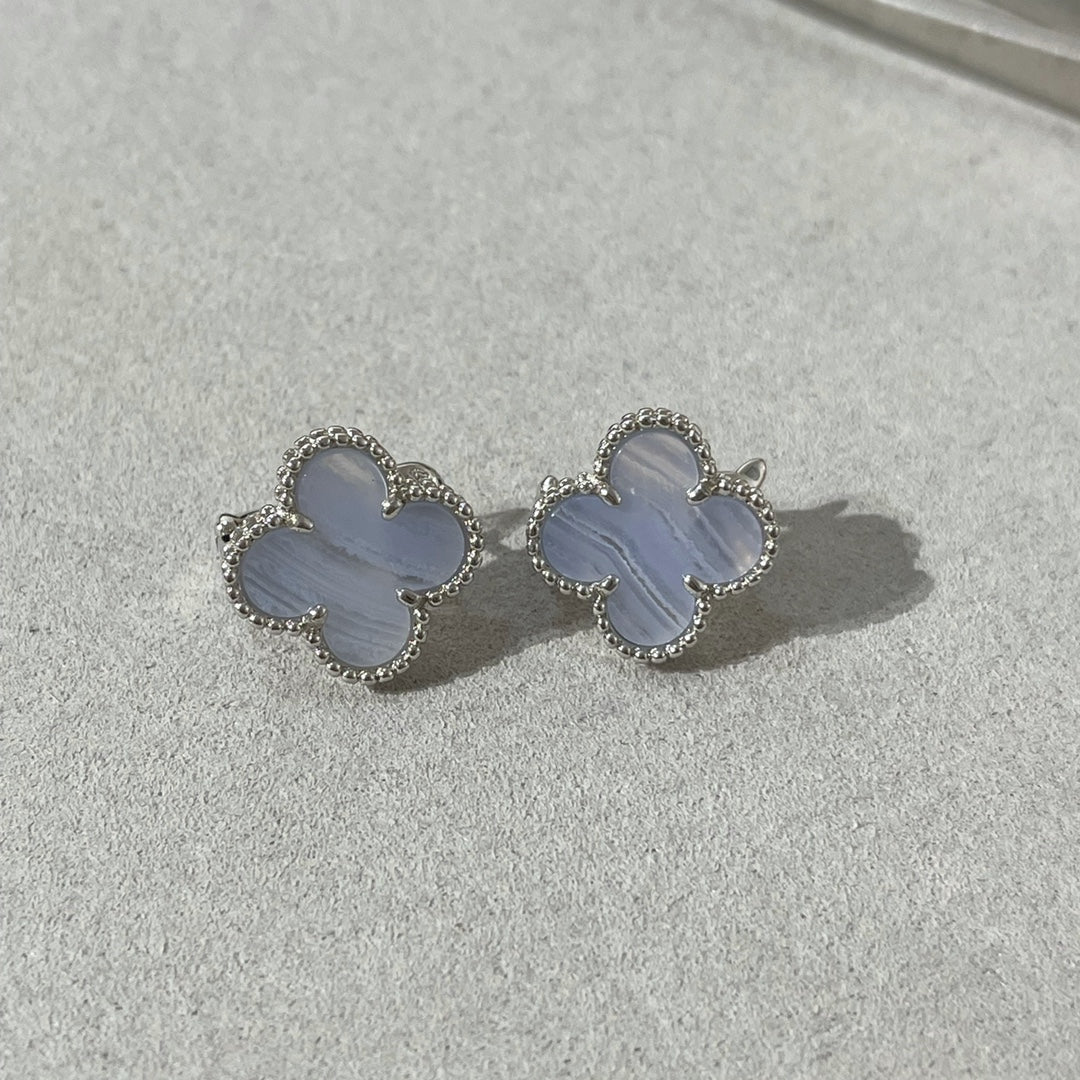 [moco jewelrys]CLOVER CHALCEDONY SILVER STUD EARRINGS