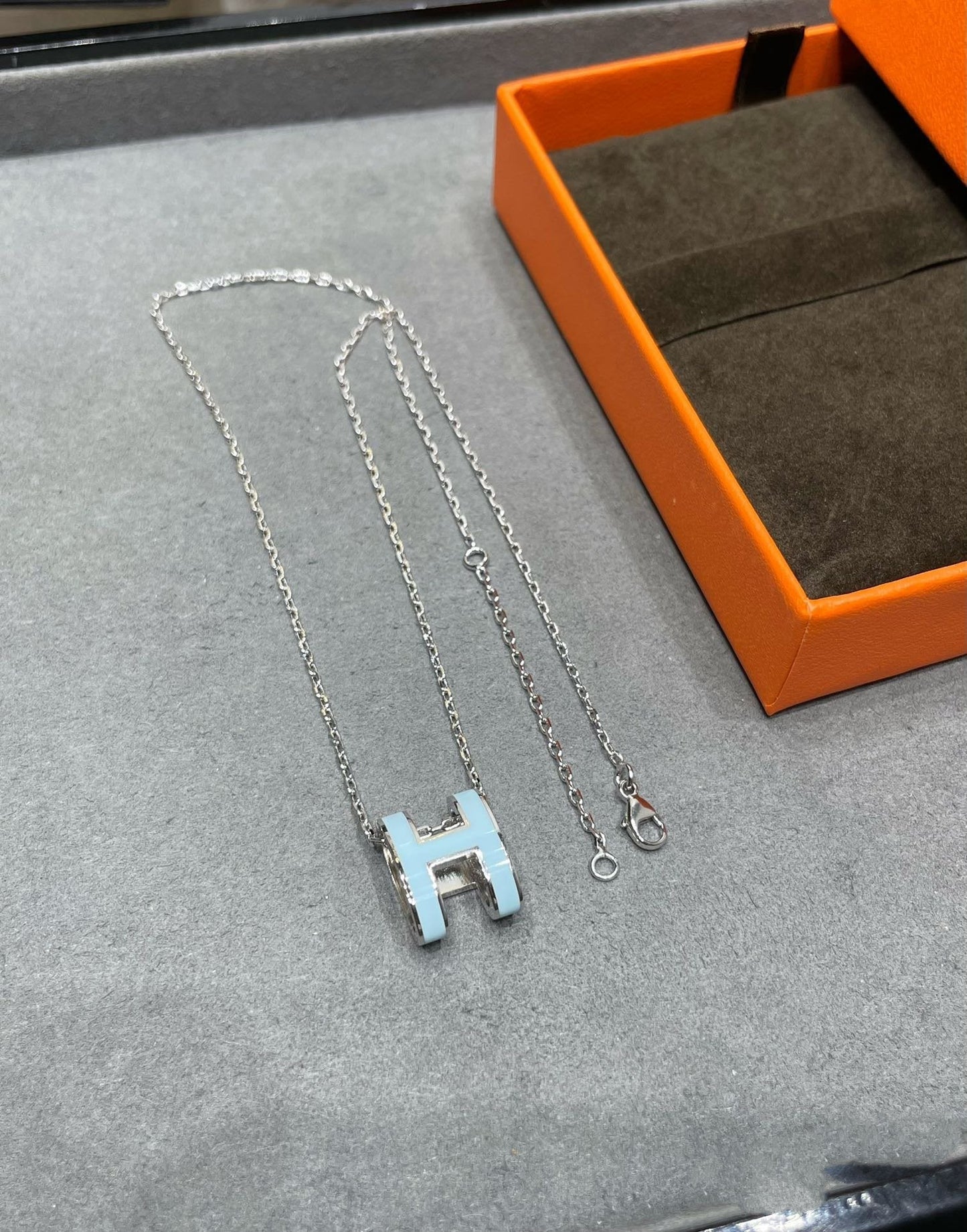 [moco jewelrys]POP H SKY BLUE NECKLACE