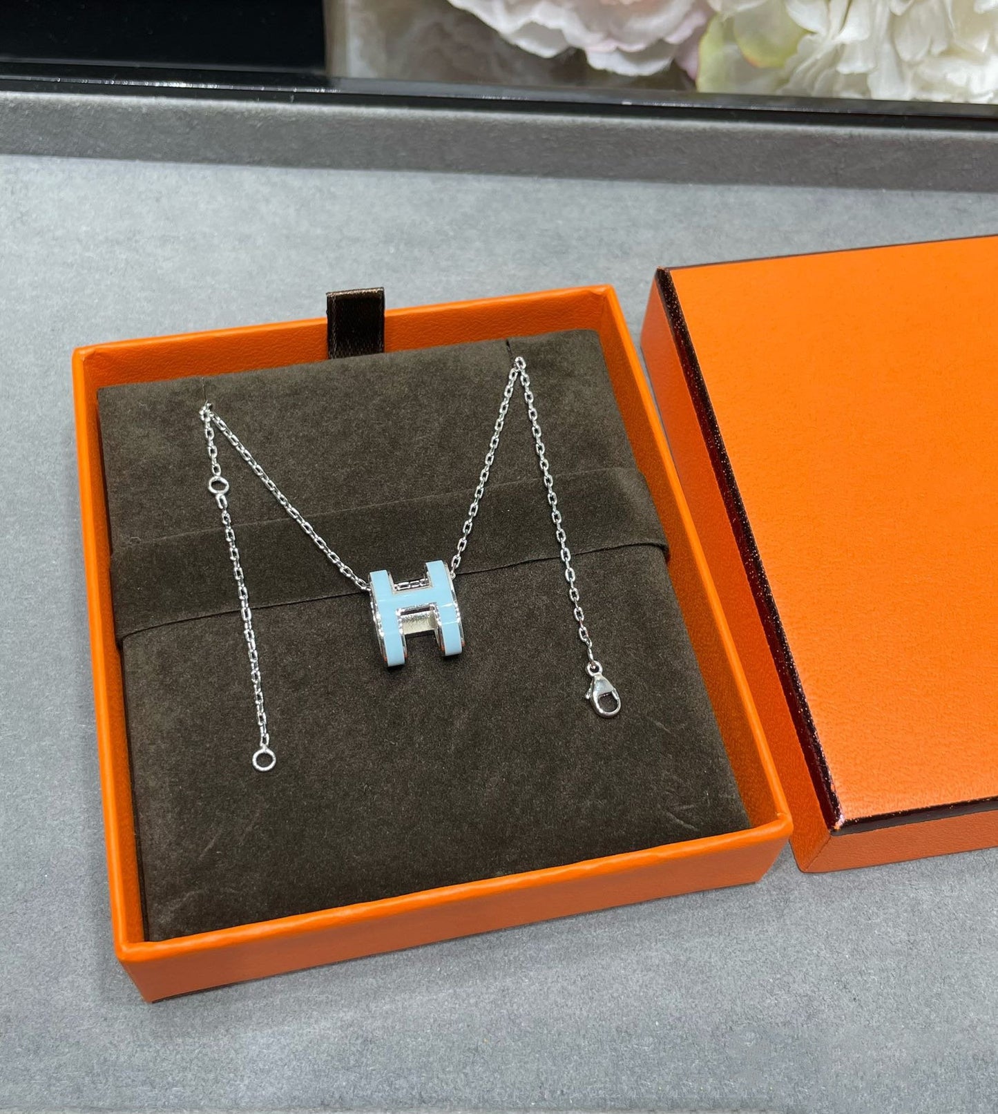 [moco jewelrys]POP H SKY BLUE NECKLACE