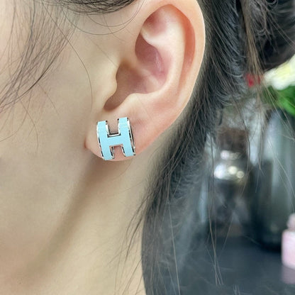 [moco jewelrys]POP H SKY BLUE STUD EARRINGS