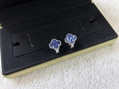 [moco jewelrys]CLOVER PIETERSITE MEDIUM STUD EARRINGS