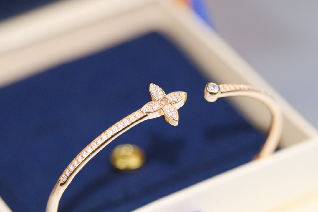 [moco jewelrys]IDYLLE PINK GOLD OPEN BRACELET DIAMOND PAVED