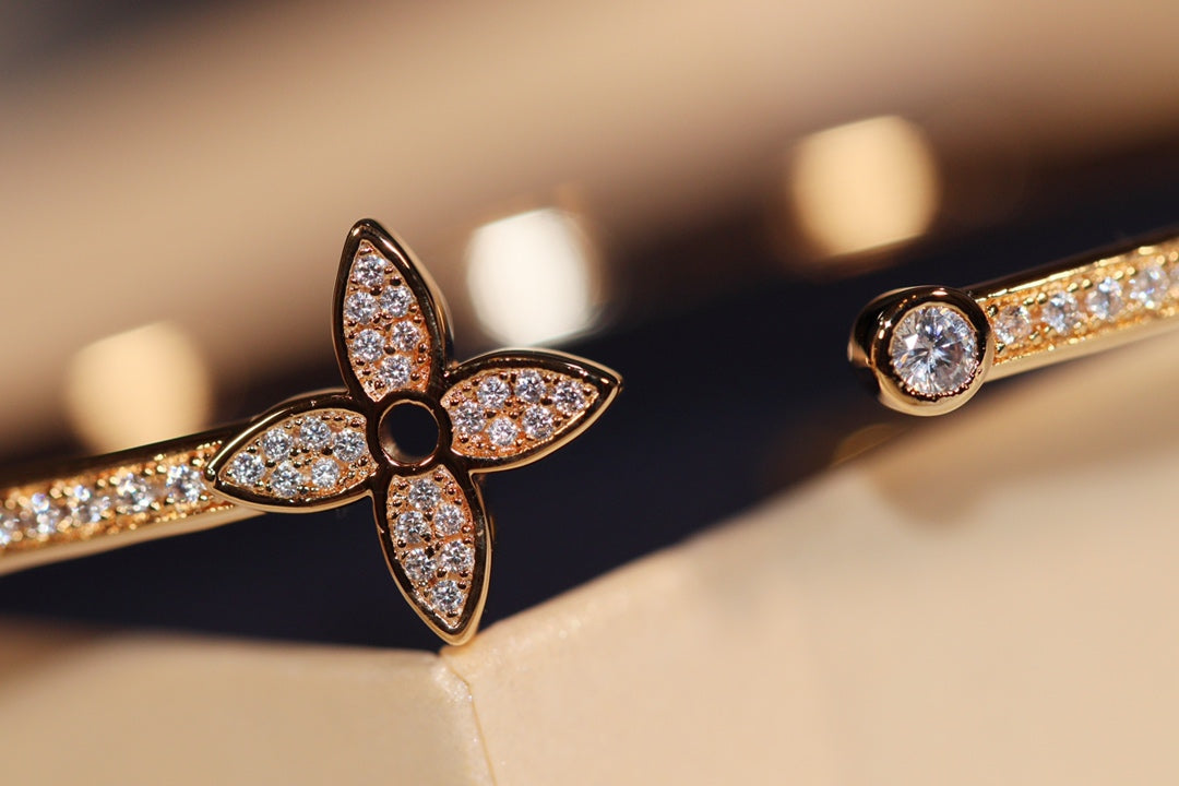 [moco jewelrys]IDYLLE GOLD OPEN BRACELET DIAMOND PAVED
