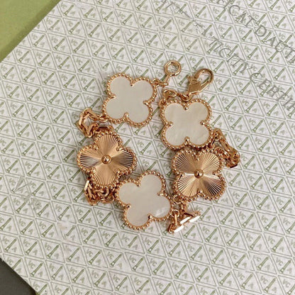 [Moco jewelrys]CLOVER WHITE PEARL MOP 5 MOTIF BRACELET COLLECTION