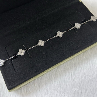 [Moco jewelrys]CLOVER 6 MOTIF DIAMOND BRACELET