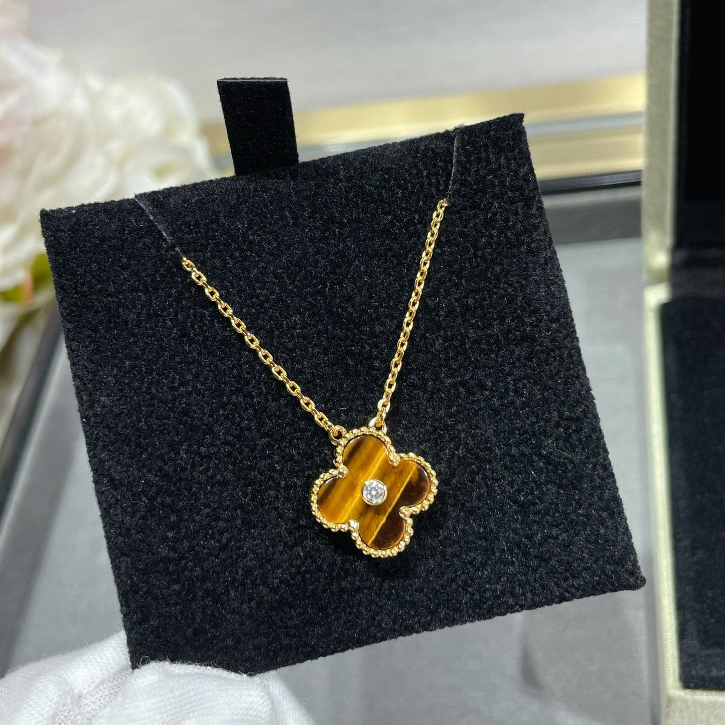 [moco jewelrys]CLOVER 15MM DIAMOND AND YELLOW TIGER'S EYE AGATE necklace