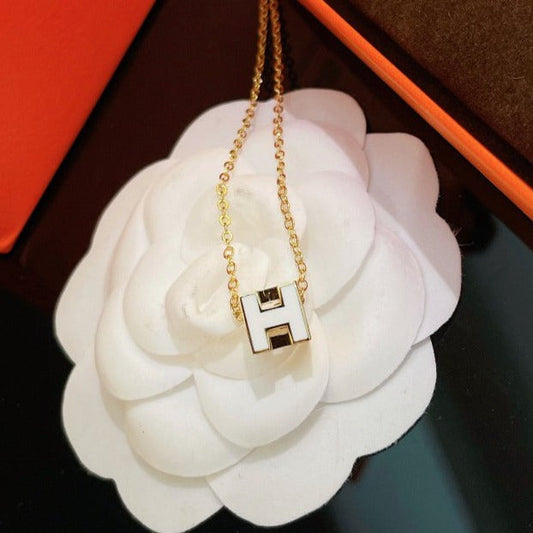 [moco jewelrys]H WHITE SQUARE GOLD NECKLACE