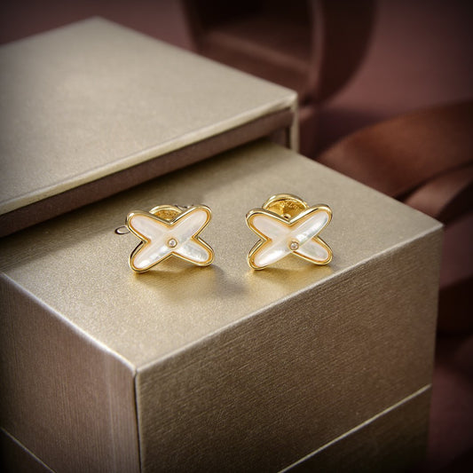 [moco jewelrys]JEUX DE WHITE MOP GOLD DIAMOND EARRINGS