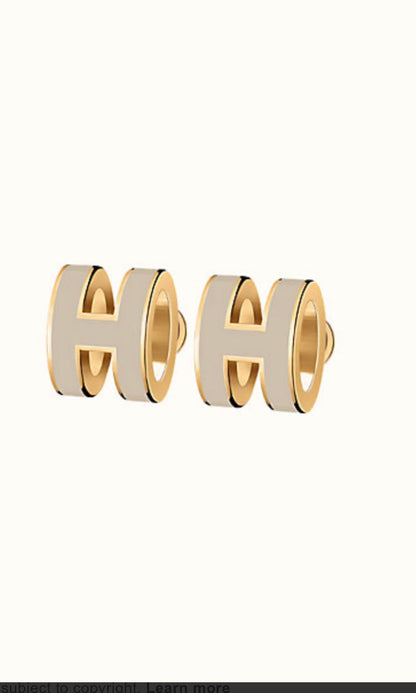 [moco jewelrys]MINI POP H GOLD EARRINGS GREY