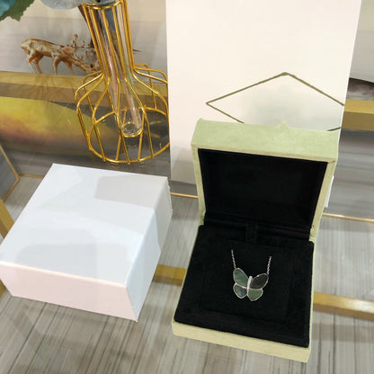 [moco jewelrys]LARGE BUTTERFLY SILVER PENDANT DIAMOND NECKLACE